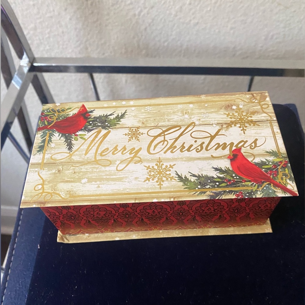 PUNCH STUDIO CHRISTMAS MUSIC BOX 6 x  3 x 2 Inches